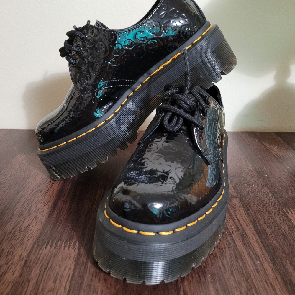 Patent leather Dr Martens NWT size 4